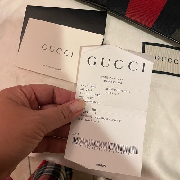 COPY - Authentic Gucci Supreme Tote Bag - Picture 10 of 12